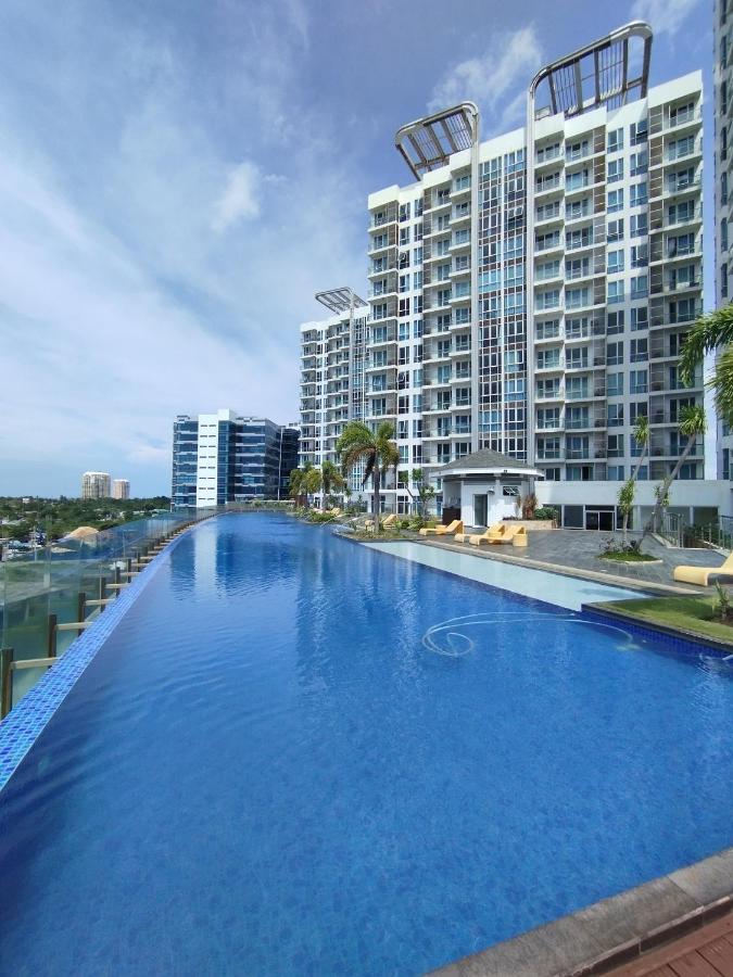 Mactan Newtown Seaview Condo By Fjcivo Lapu-Lapu City Exterior photo